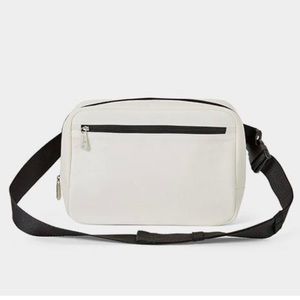 Thirty-one Classic Slingback Bag in Black Colorblock